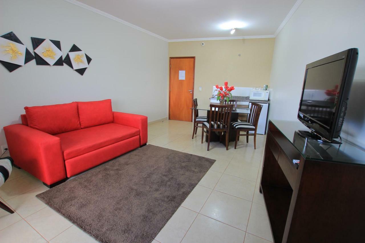 Beira Lago Palace Hotel Morrinhos  Экстерьер фото